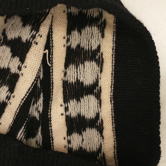 Handknit Sweater Cats Black & Cream Graphic English Wool Crew Pullover 36" Chest - Picture 9 of 9